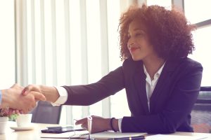 O papel da liderança de pessoas na promoção da igualdade racial dentro das organizações