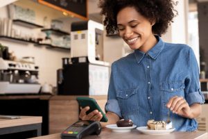 Vale alimentação é obrigatório? Entenda o que diz a legislação