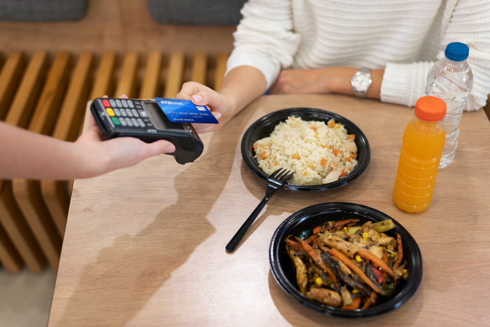 Como encontrar o melhor parceiro para a implementação do vale alimentação?