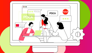 Ilustração mostra dois colaboradores sentados e uma em pé fazendo o ciclo PDCA