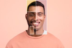  Composição de imagens do rosto de um homem jovem e sorridente em fundo rosa, simbolizando o teste de personalidade