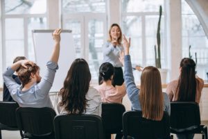 Mulher usa técnica de storytelling na oratória 