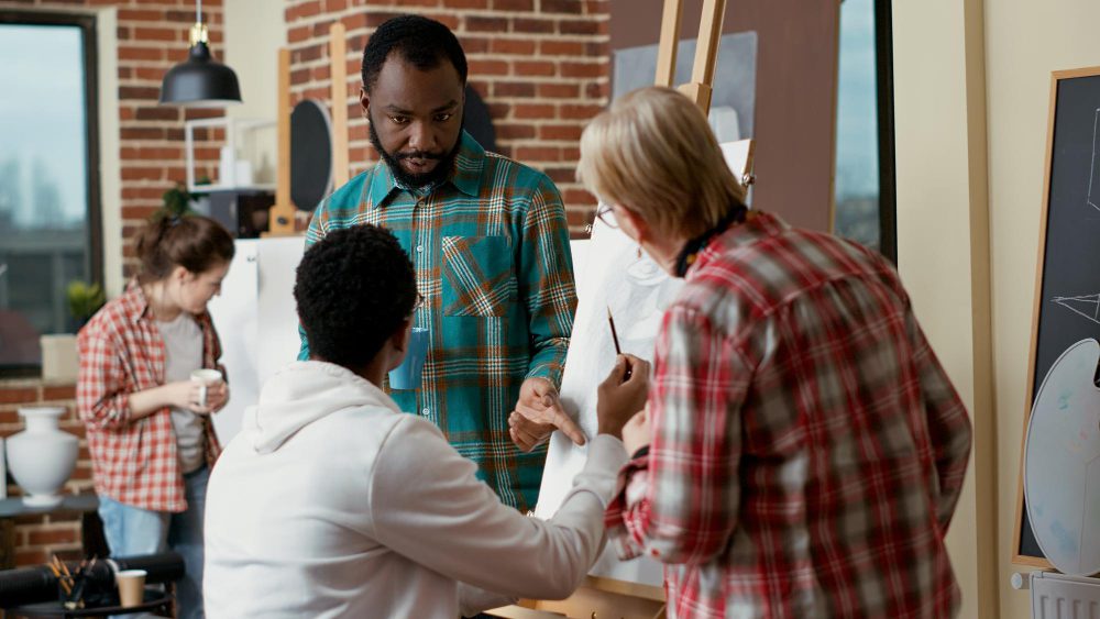 equipe de trabalho engajada na cultura people first