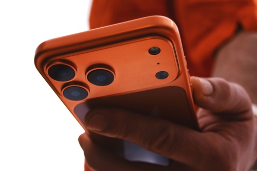 homem descobre como funciona o Ticket Presente Digital na prática com o app Ticket
